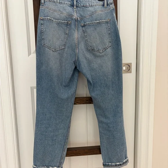 “Claudia” Ripped Jeans, Mint Condition - Picture 4 of 4